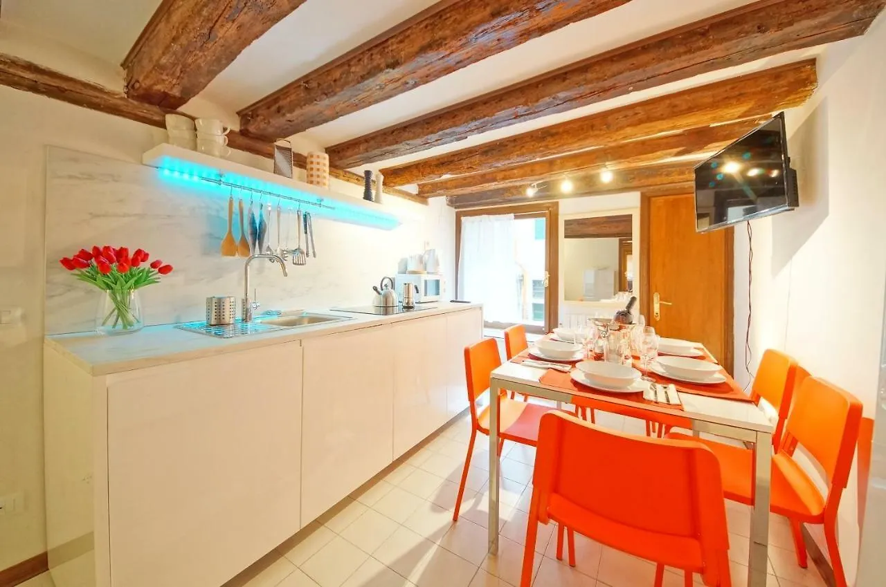Calle Dei Fabbri San Marco Apartment Venice Italy